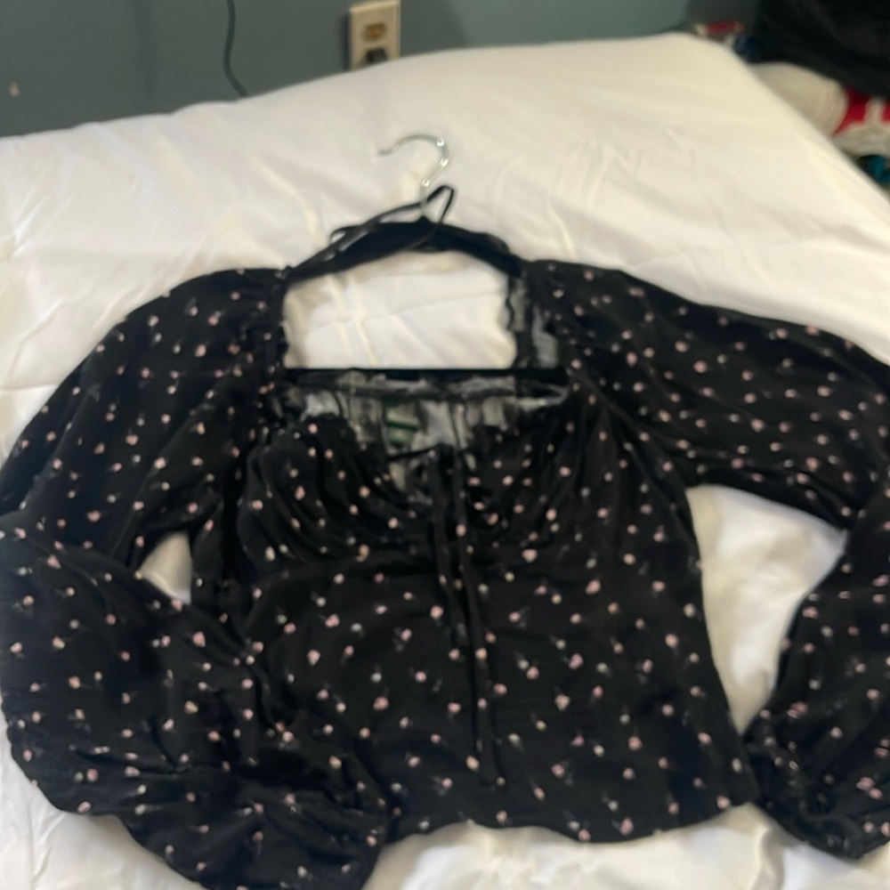 Xs wild fable 
Black with small flowers